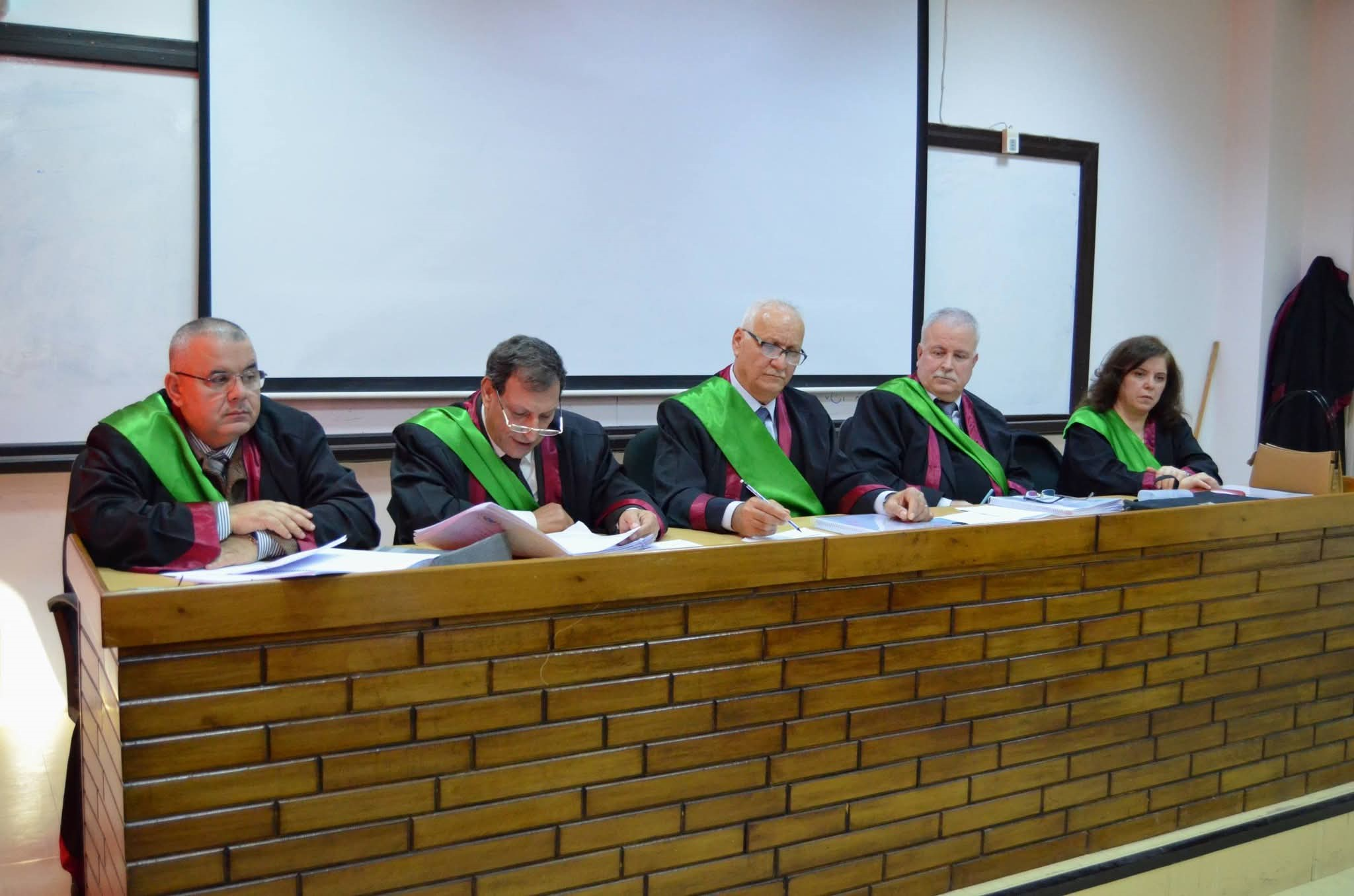 منح درجة الدكتوراه للباحثة رنيم دباشي في قسم إدارة الأعمال