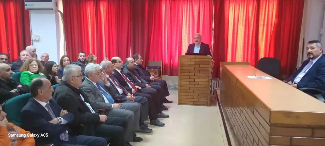 إلقاء محاضرة في كلية الاقتصاد بعنوان: سورية بعد التحرير بتاريخ 4-12-2025