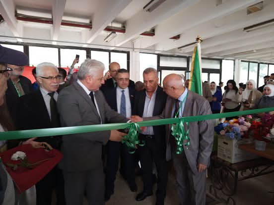 افتتاح معرض المنتجات الزراعية في بهو كلية الهندسة الزراعية