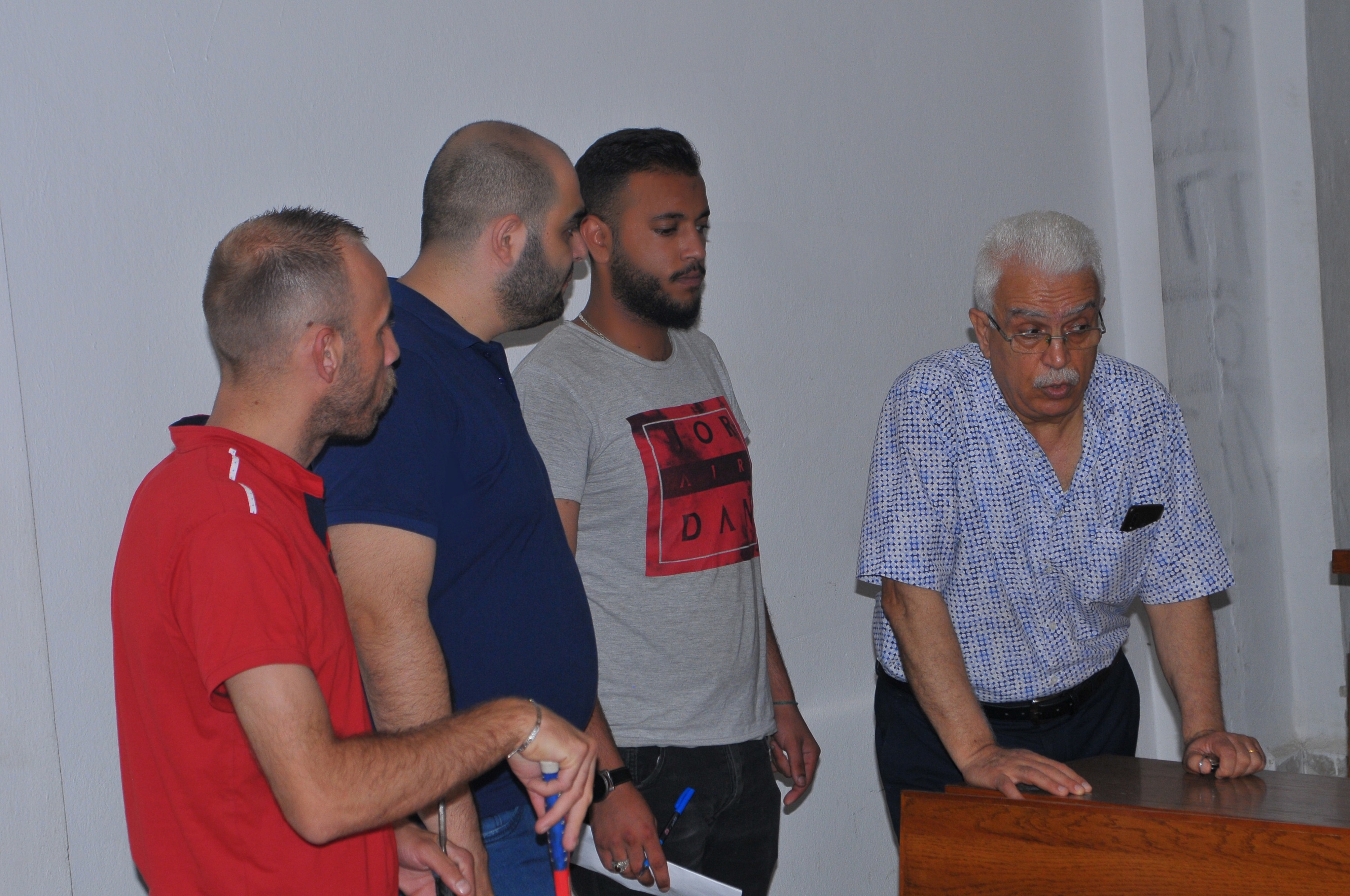 أعمال الصيانة في الكلية التطبيقية قبل بدء العملية الامتحانية