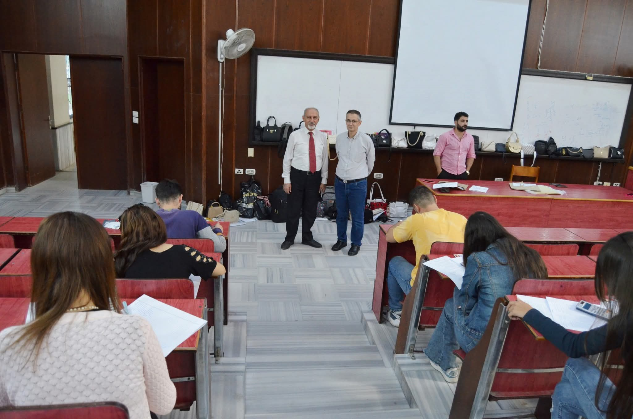 امتحانات الدورة التكميلية في كلية الاقتصاد بجامعة اللاذقية