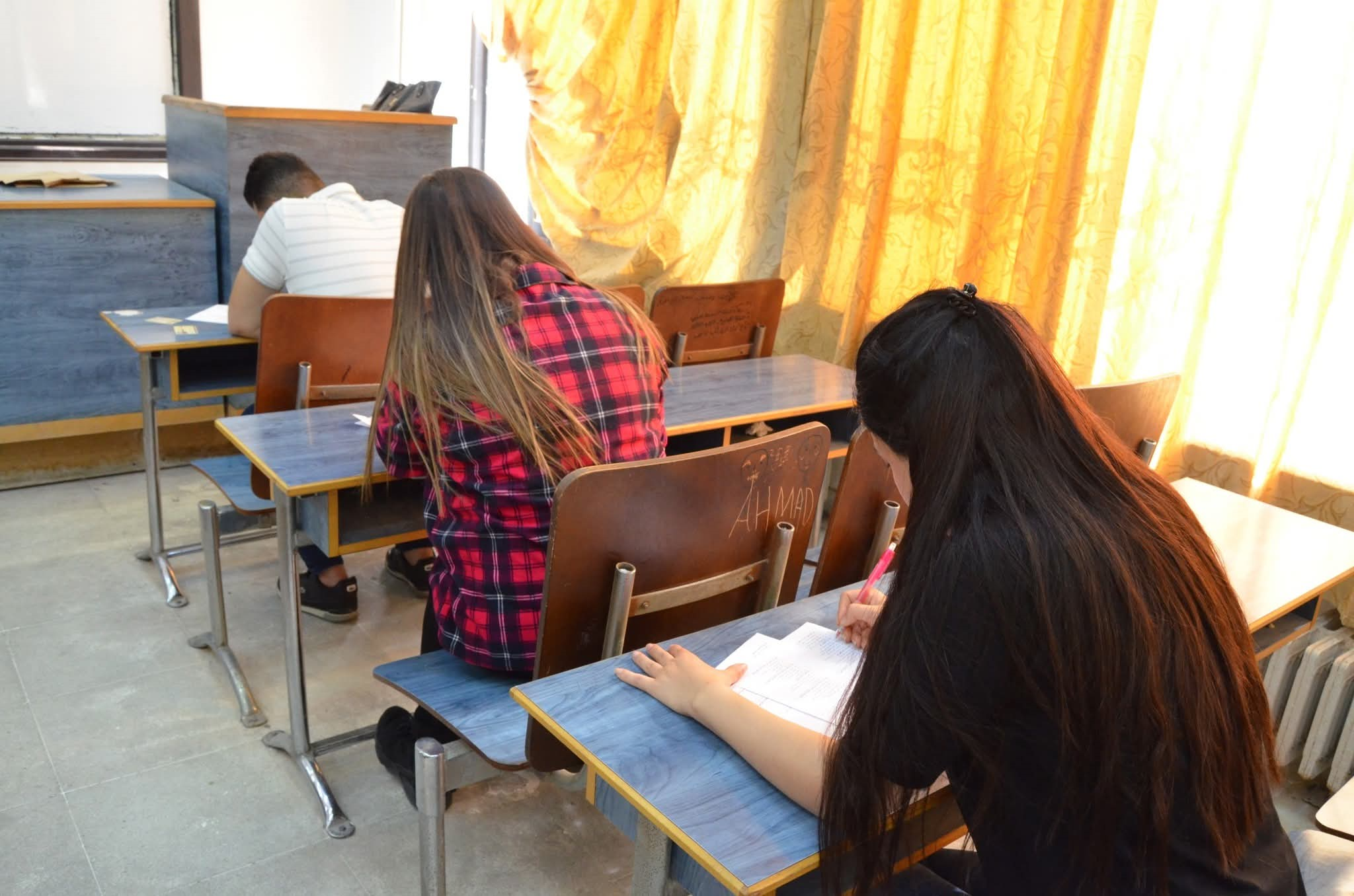 امتحانات الدورة التكميلية لطلاب برامج التعليم المفتوح في كلية الاقتصاد.