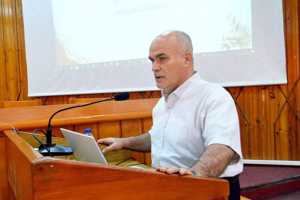 مقتطفات من افتتاح الدورة الثالثة في جامعة اللاذقية التي تقيمها مديرية الدراسات العليا والبحث العلمي في المعهد العالي للبحوث البحرية $ والمعهد العالي لبحوث البيئة تحت عنوان مهارات النشر العالمي : من بناء المخطوط إلى المجلات الرصينة . في قاعة المؤتمرات في المكتبة المركزية