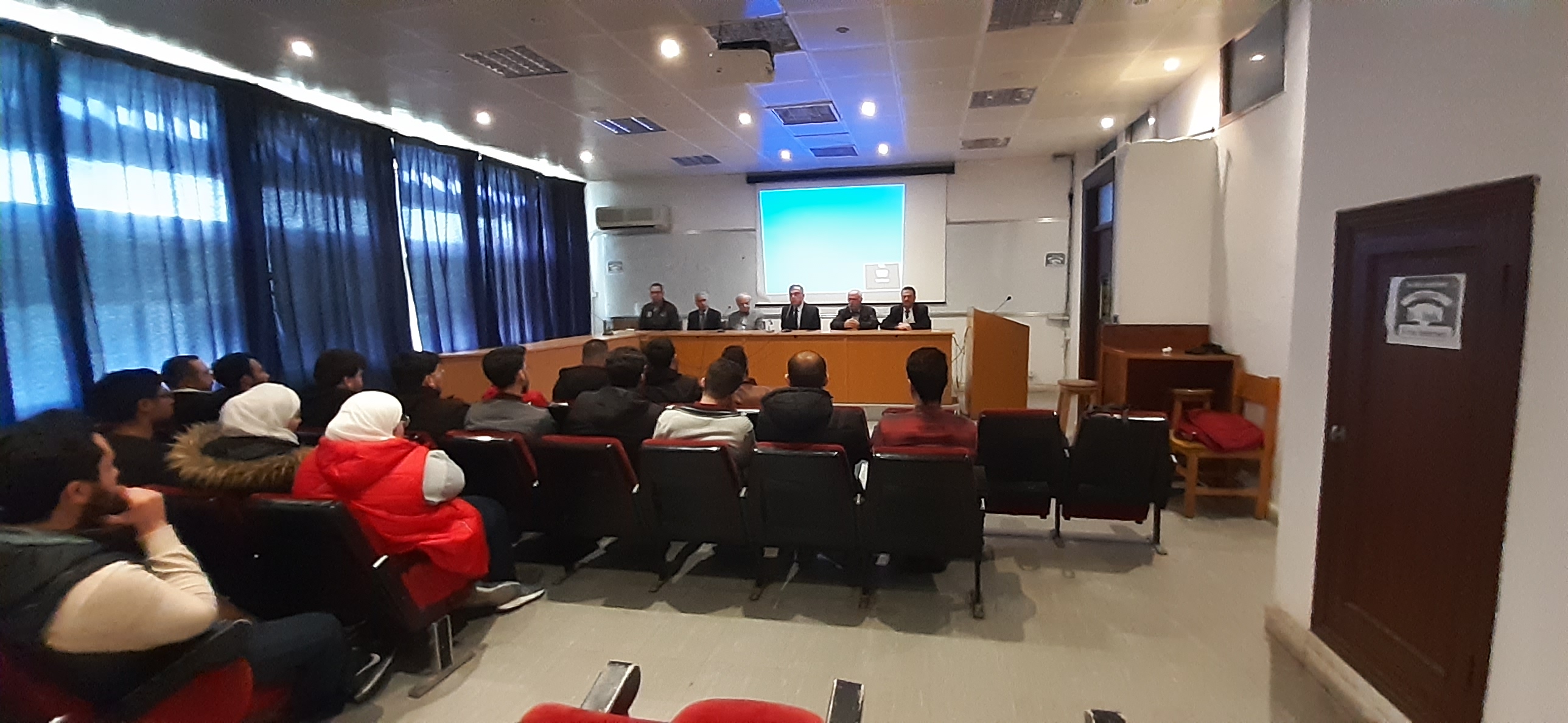  رحلة علمية من الجامعة الدولية الخاصة للعلوم والتكنولوجيا للاطلاع على آثار الزلزال