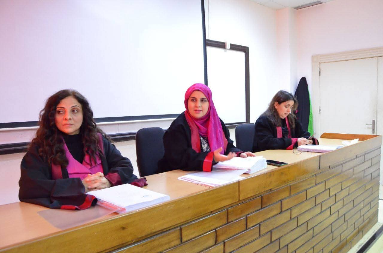 المناقشة العلنية لرسالة الماجستير للمعيدة فيحاء رياض الحايك قي قسم العلوم المالية والمصرفية