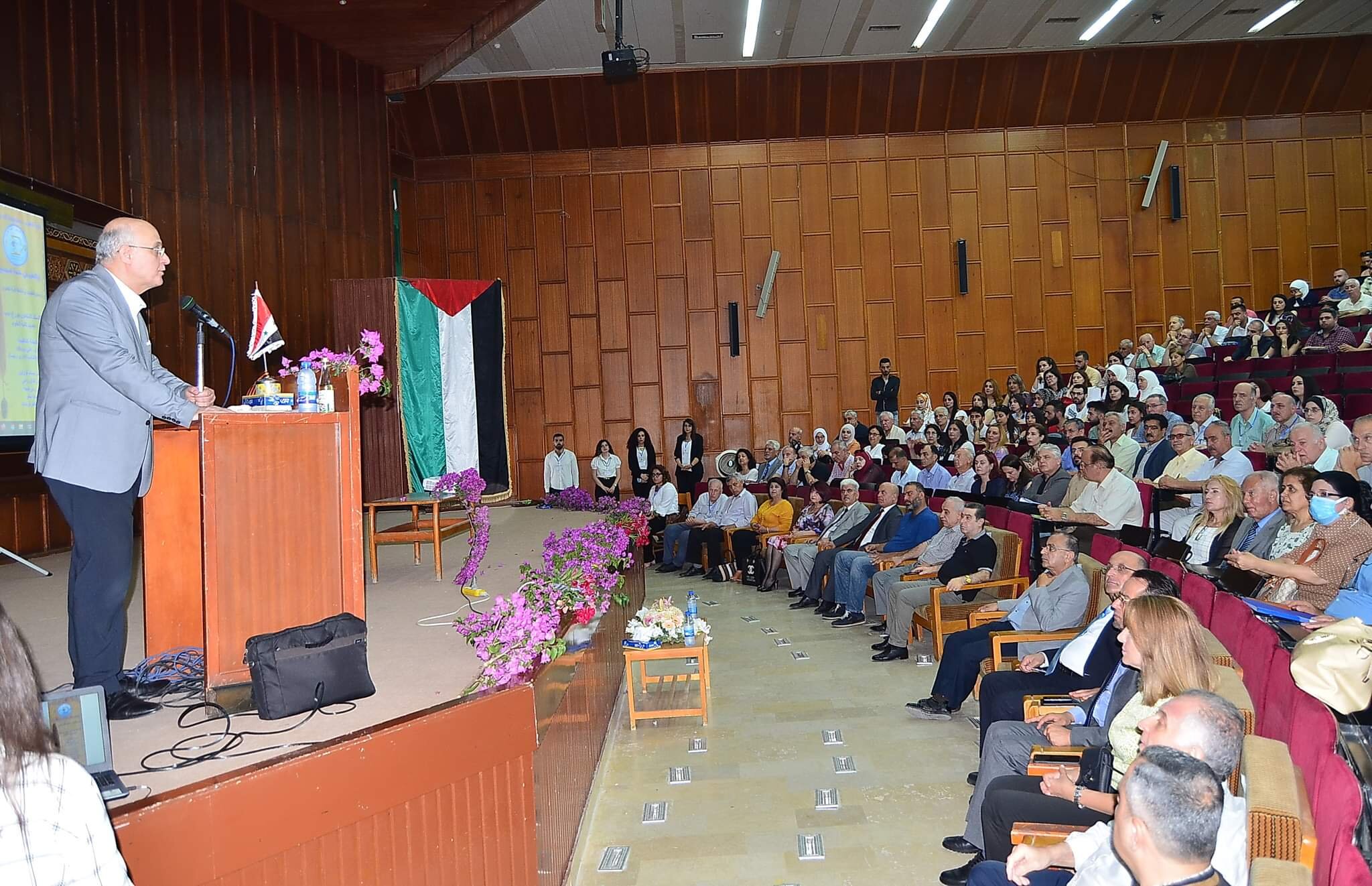 افتتاح فعاليات مؤتمر العلوم في خدمة المجتمع