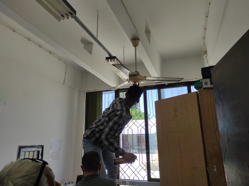 أعمال الصيانة في كليات جامعة تشرين من خلال مركز الصيانة والتدريب في الكلية التطبيقية