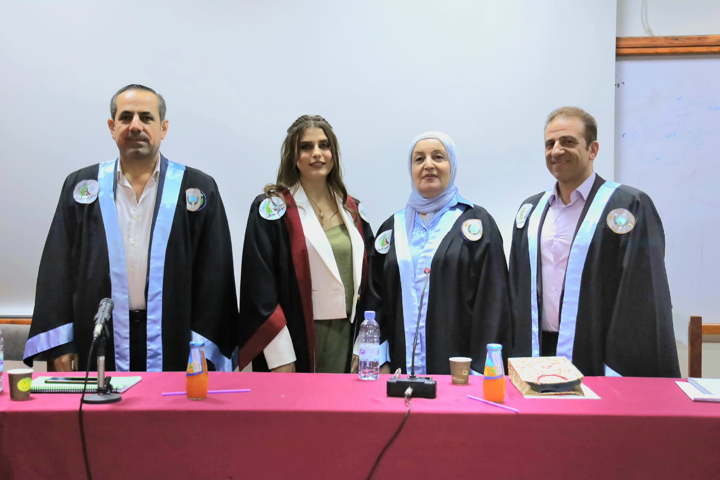 مقتطفات من المناقشة العلنية لرسالة الماجستير في قسم البيولوجيا البحرية القتها الطالبة اليسار حسين في قاعة المؤتمرات في رحاب كلية الزراعة