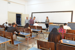 امتحانات الدورة التكميلية لطلاب برامج التعليم المفتوح في كلية الاقتصاد.