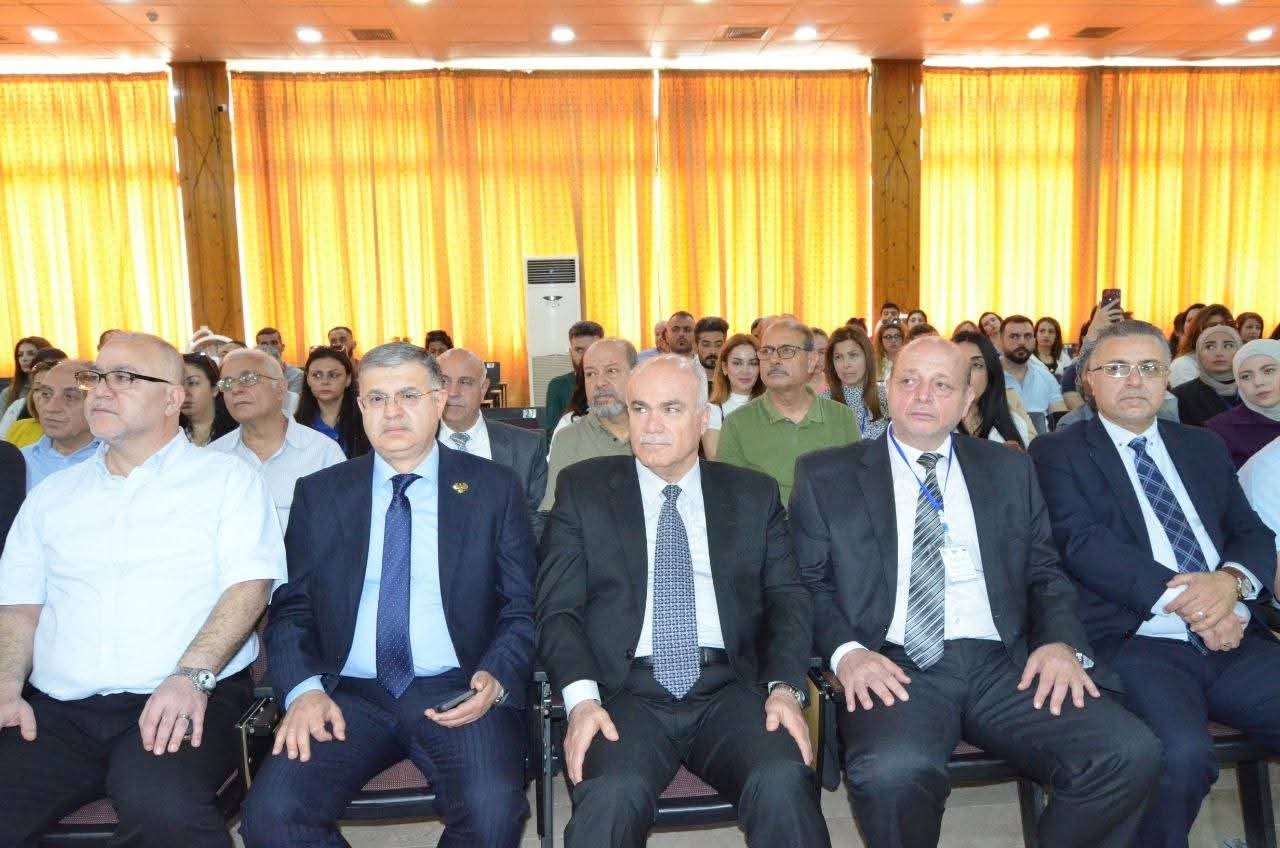 أقام المعهد العالي للبحوث البحرية برعاية محافظ الاذقية الأستاذ أحمد مصطفى مؤتمرا علميا بعنوان"البيئة البحرية والاستثمار المستدام لمواردها"في المكتبة المركزية في جامعة اللاذقية