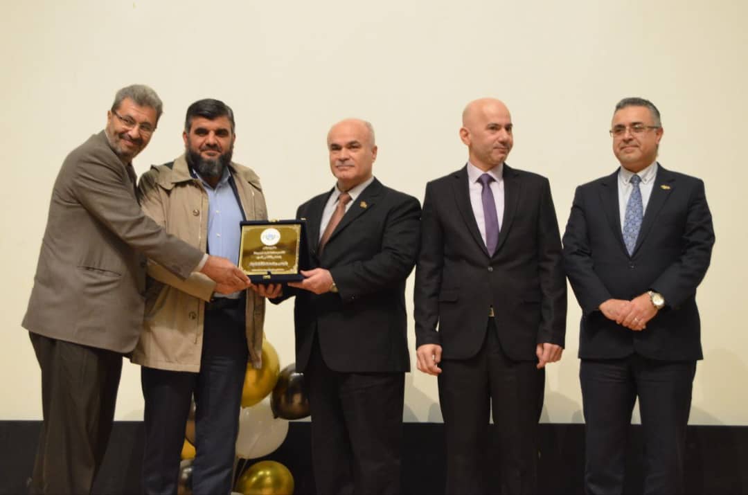 جامعة اللاذقية تحتفل بتخريج 260 طالباً وطالبة من كلية الصيدلة