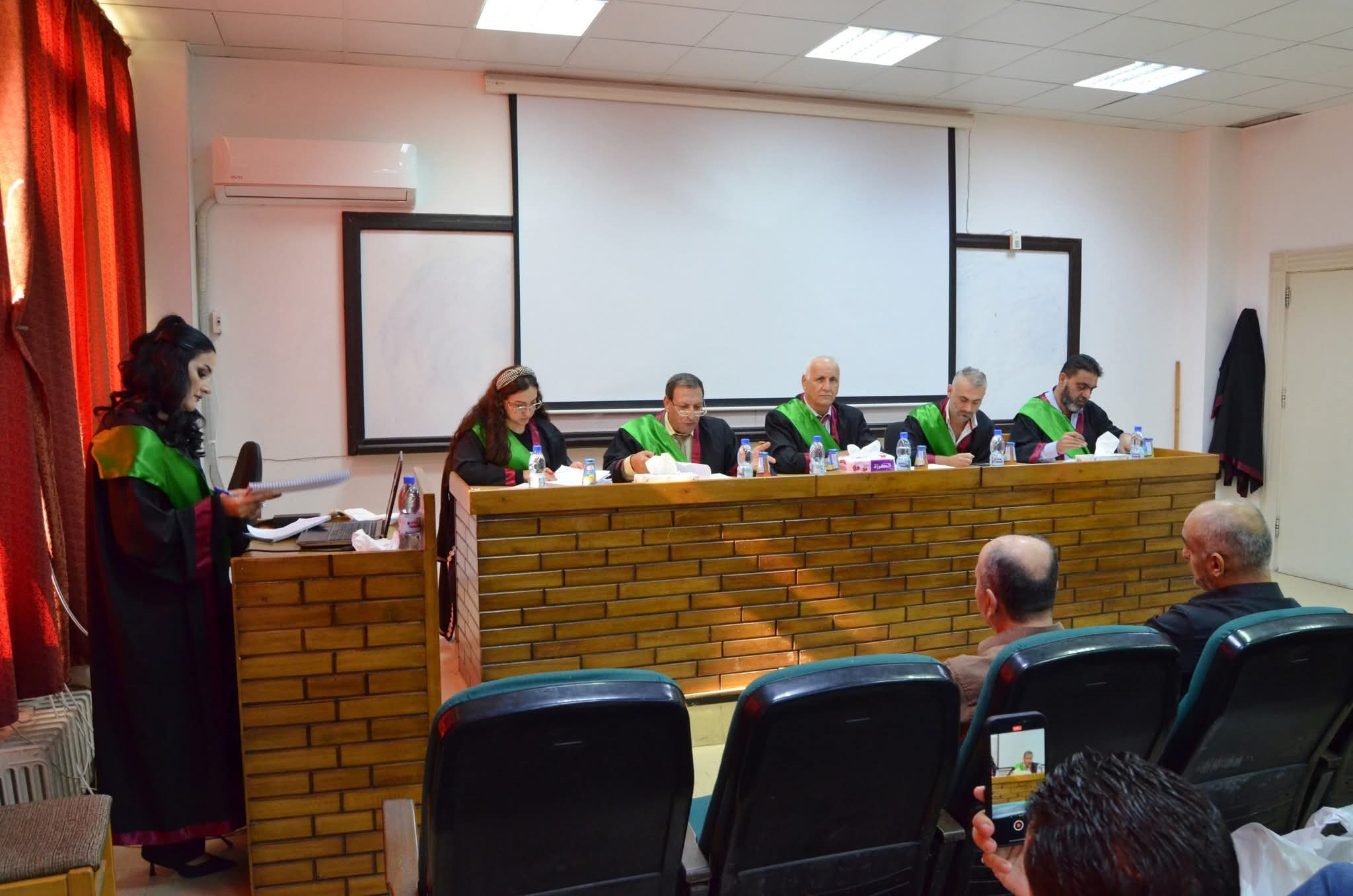 المناقشة العلنية لأطروحة الدكتوراة في كلية الاقتصاد -قسم إدارة الاعمال- بجامعة اللاذقية للباحثة نسرين سكيف