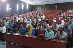 جلسة حوارية بين أعضاء الهيئة التدريسية و طلاب الدراسات العليا و هيئة مكتب الاستثمار  في المحافظة 