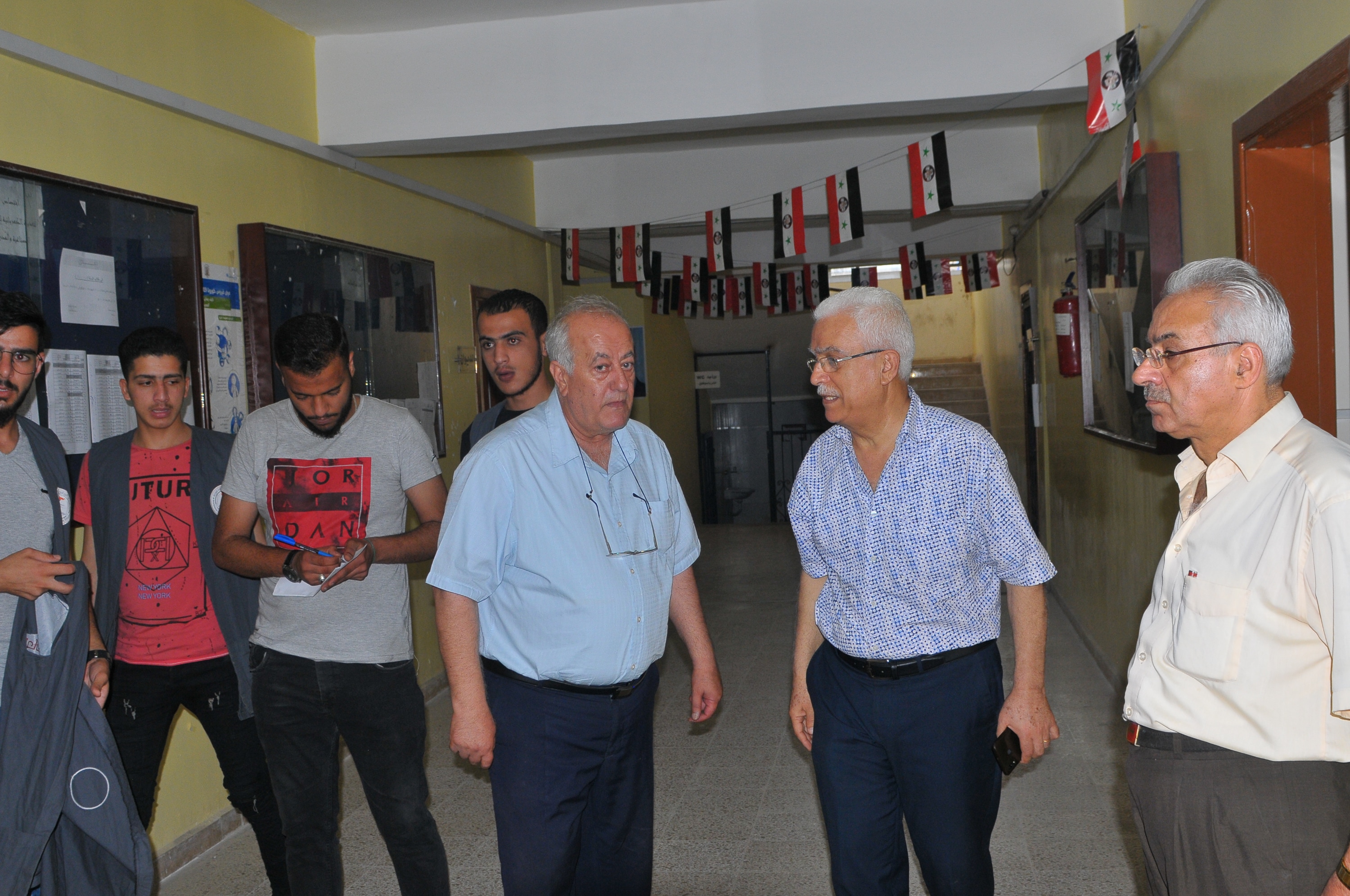 أعمال الصيانة في الكلية التطبيقية قبل بدء العملية الامتحانية