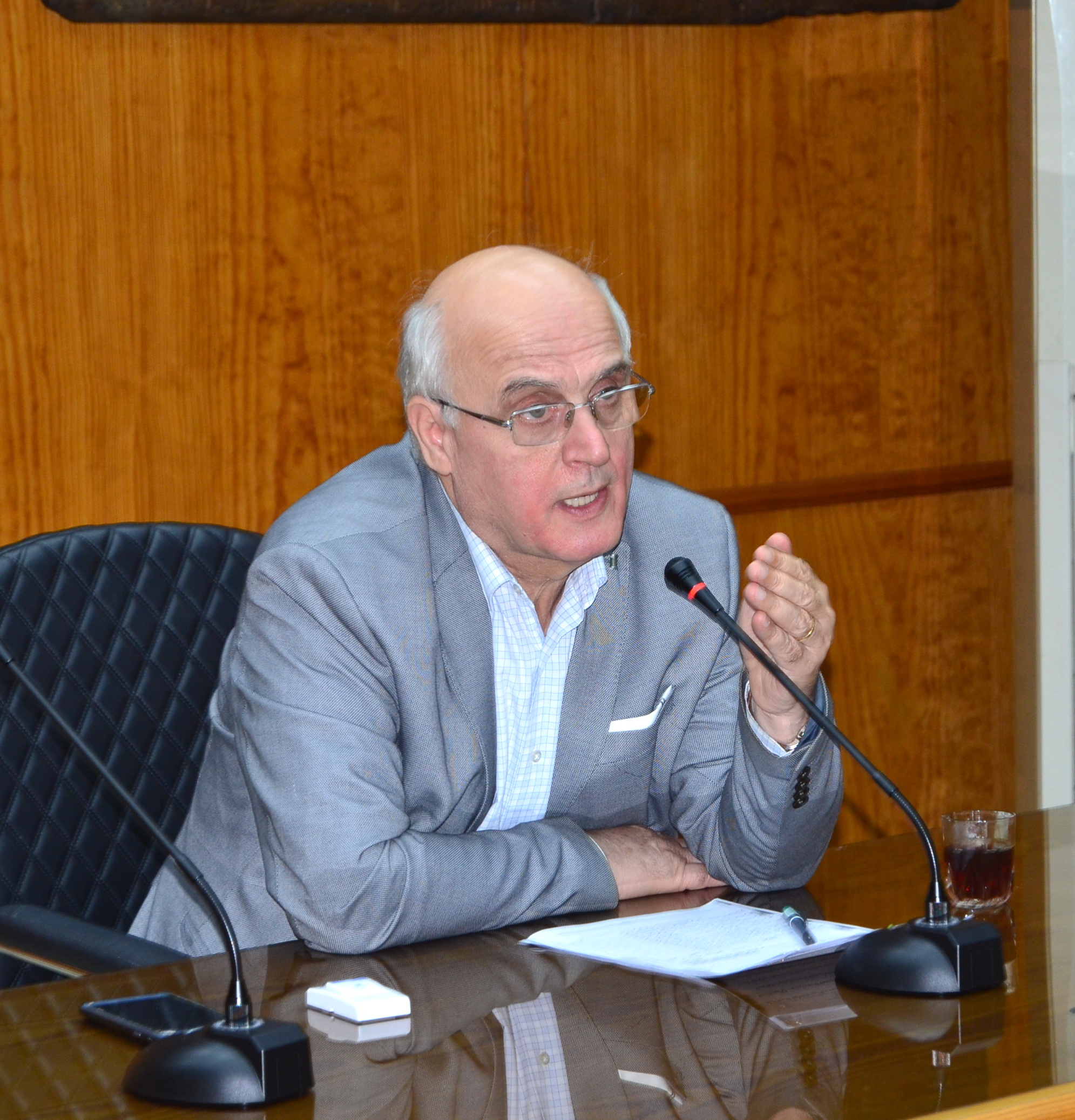 مجلس الجامعة يناقش موضوعات تتبع المحاضرات الدرسية وتحقيق معايير الجودة في التعليم في المحاضرات و خطة النشاطات العلمية