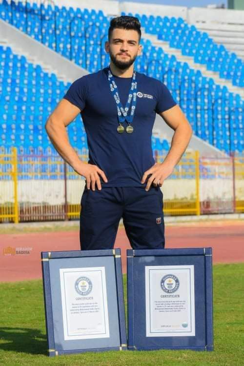 طالب في كلية التربية الرياضية يدخل موسوعة غينيس للمرة الثانية