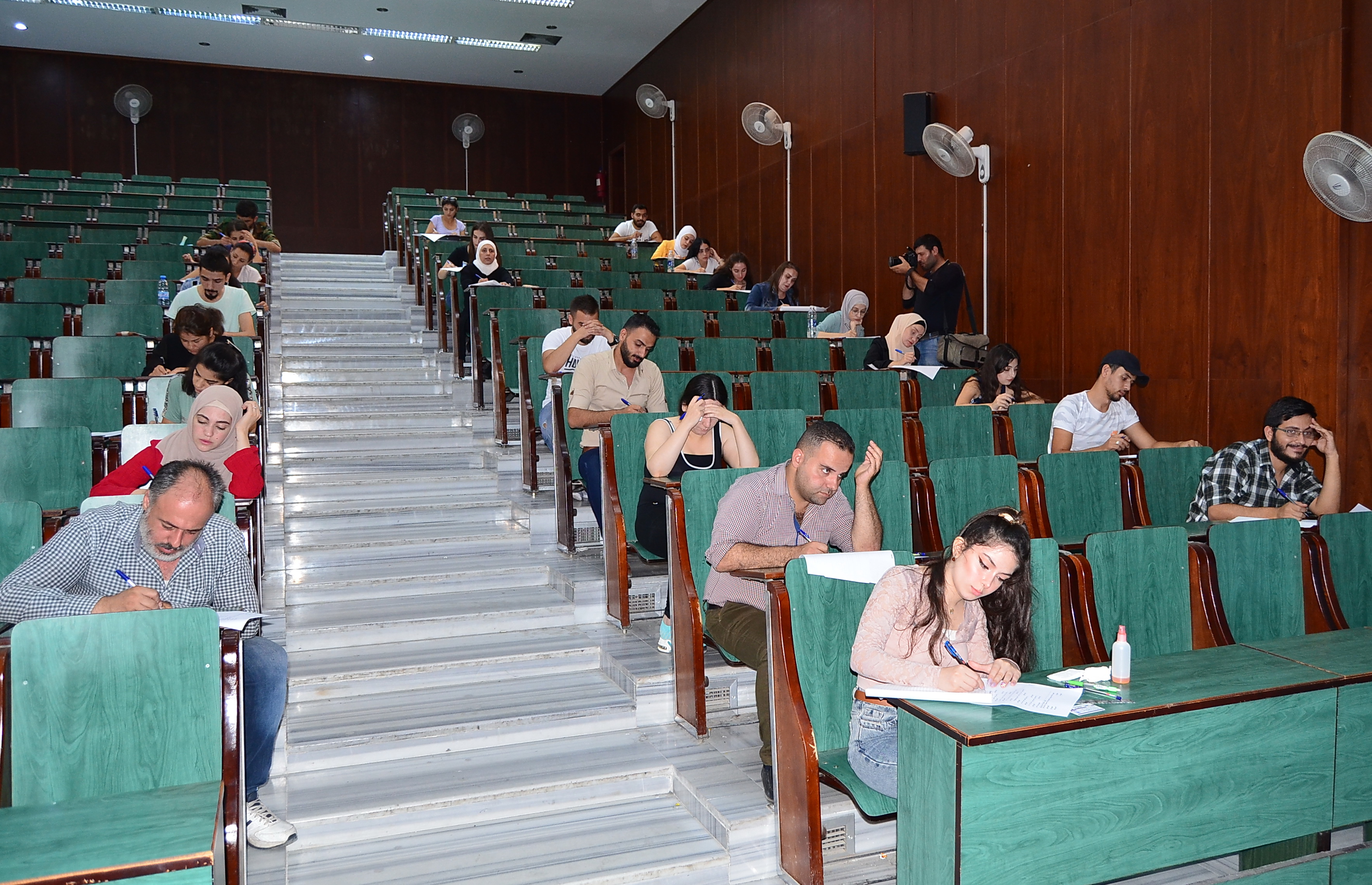 بدء امتحانات  برامج التعليم المفتوح  بجامعة تشرين والمتقدمون 16500 طالباً وطالبةً