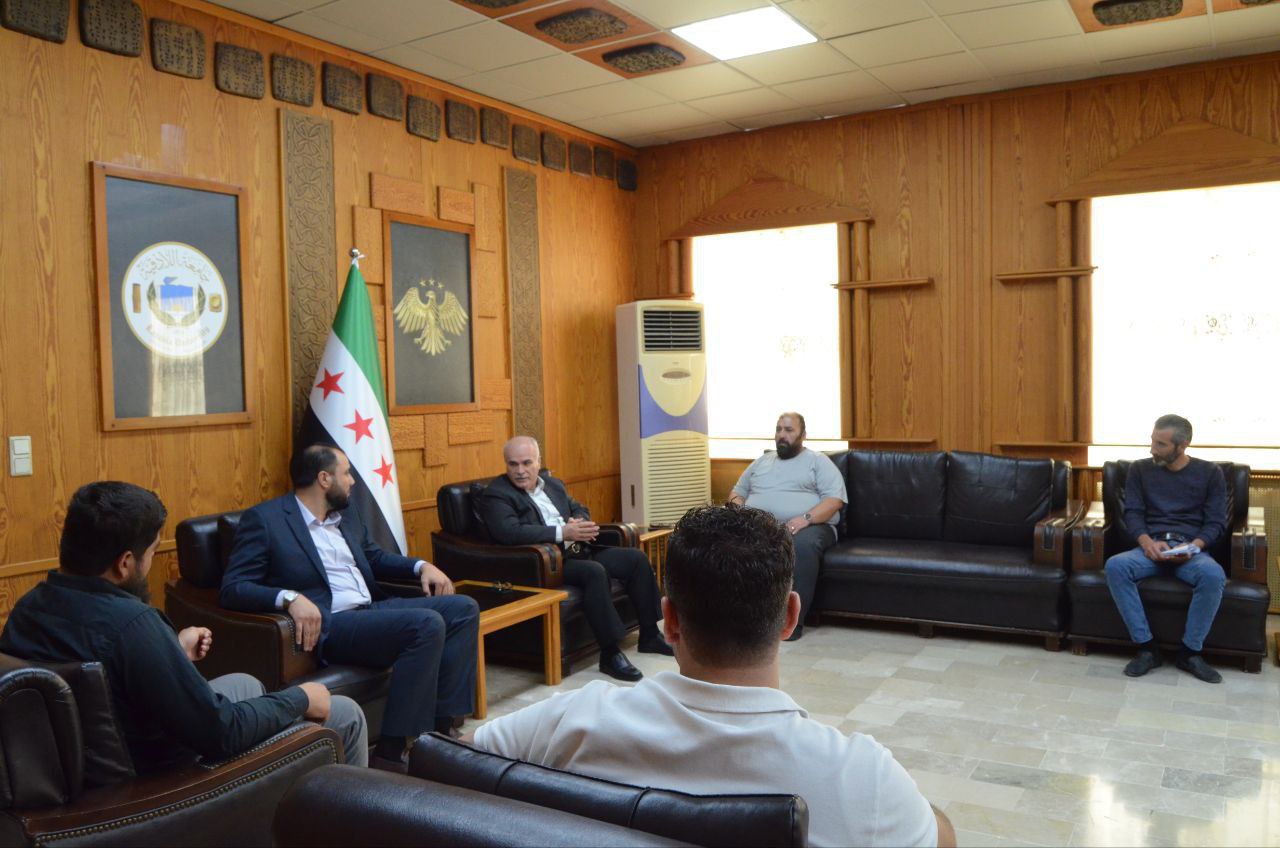 رئيس جامعة اللاذقية يبحث مع رئيس اتحاد عمال اللاذقية قضايا العمال المهنية والمعيشية ة ع 