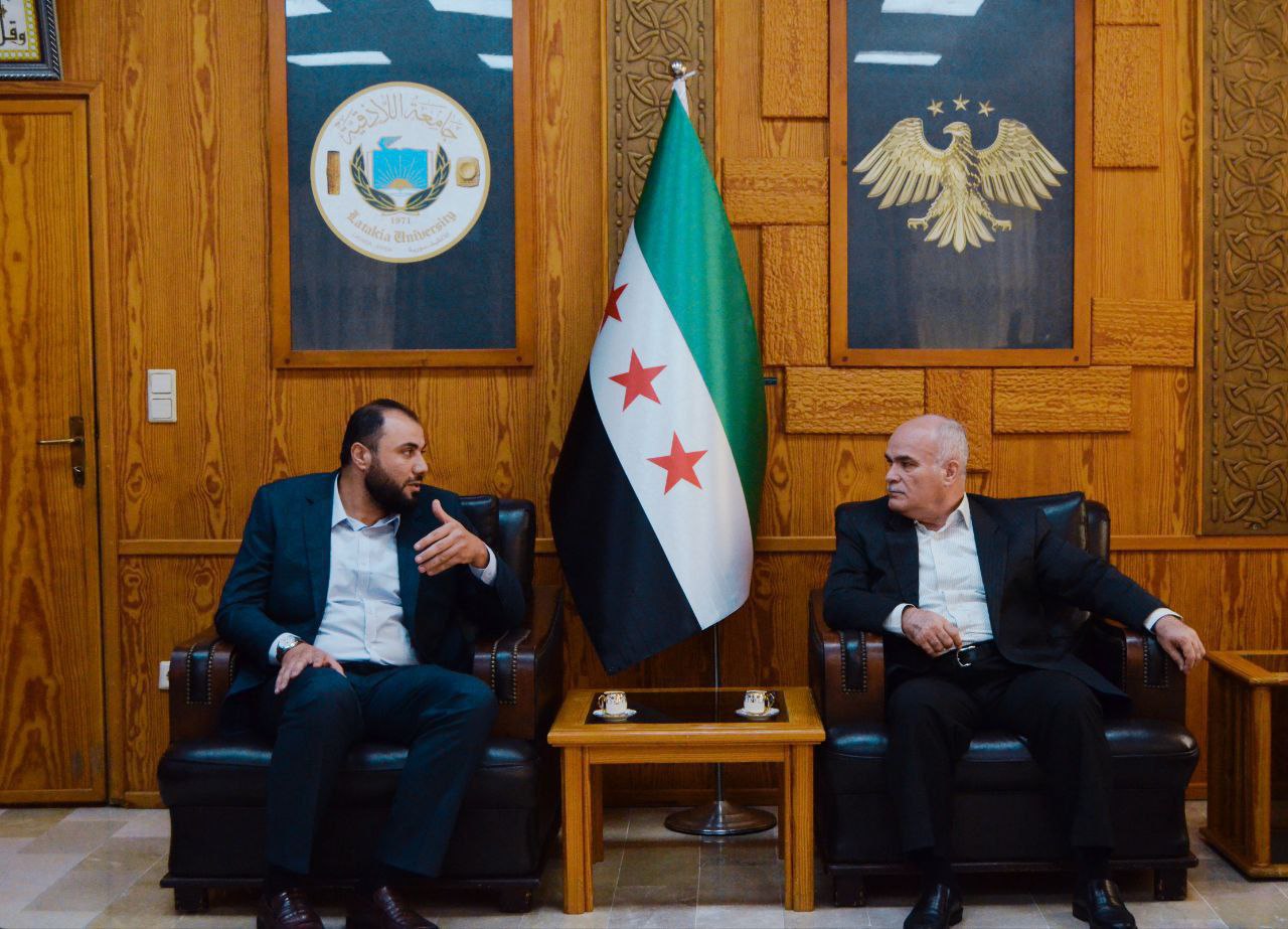 رئيس جامعة اللاذقية يبحث مع رئيس اتحاد عمال اللاذقية قضايا العمال المهنية والمعيشية ة ع 
