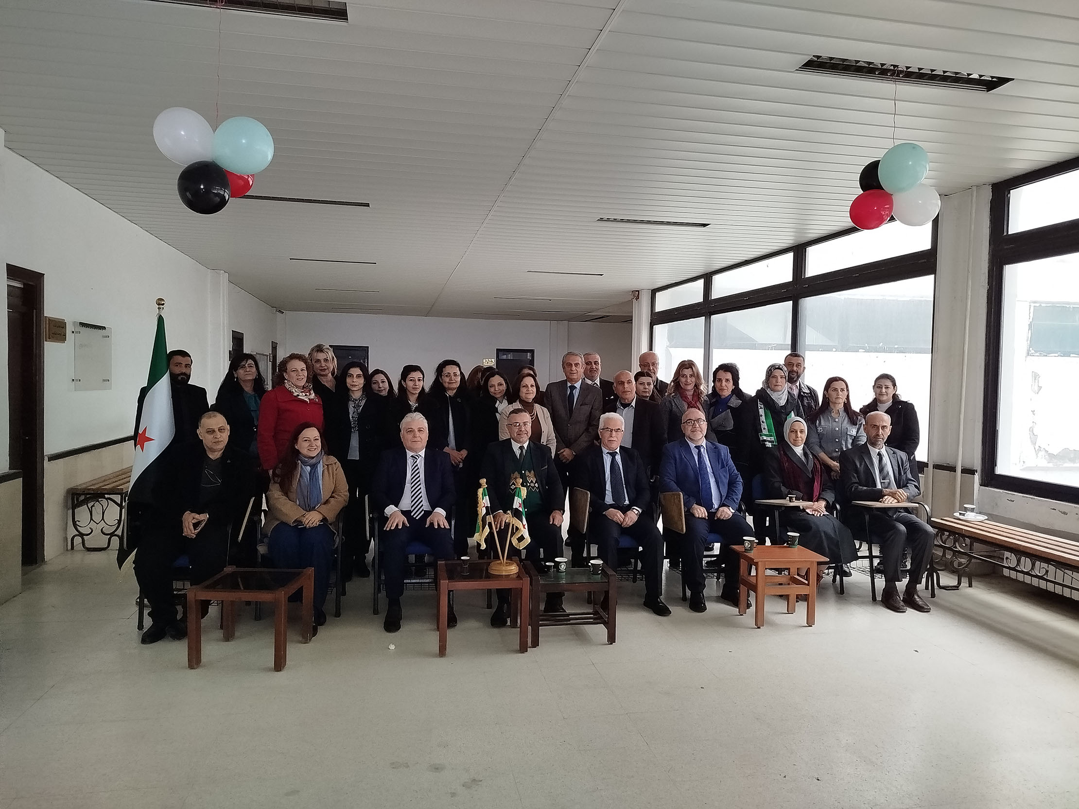 جانب من الاحتفال الذي أقامه المعهد العالي للغات في جامعة اللاذقية اليوم بمناسبة عيد التحرير