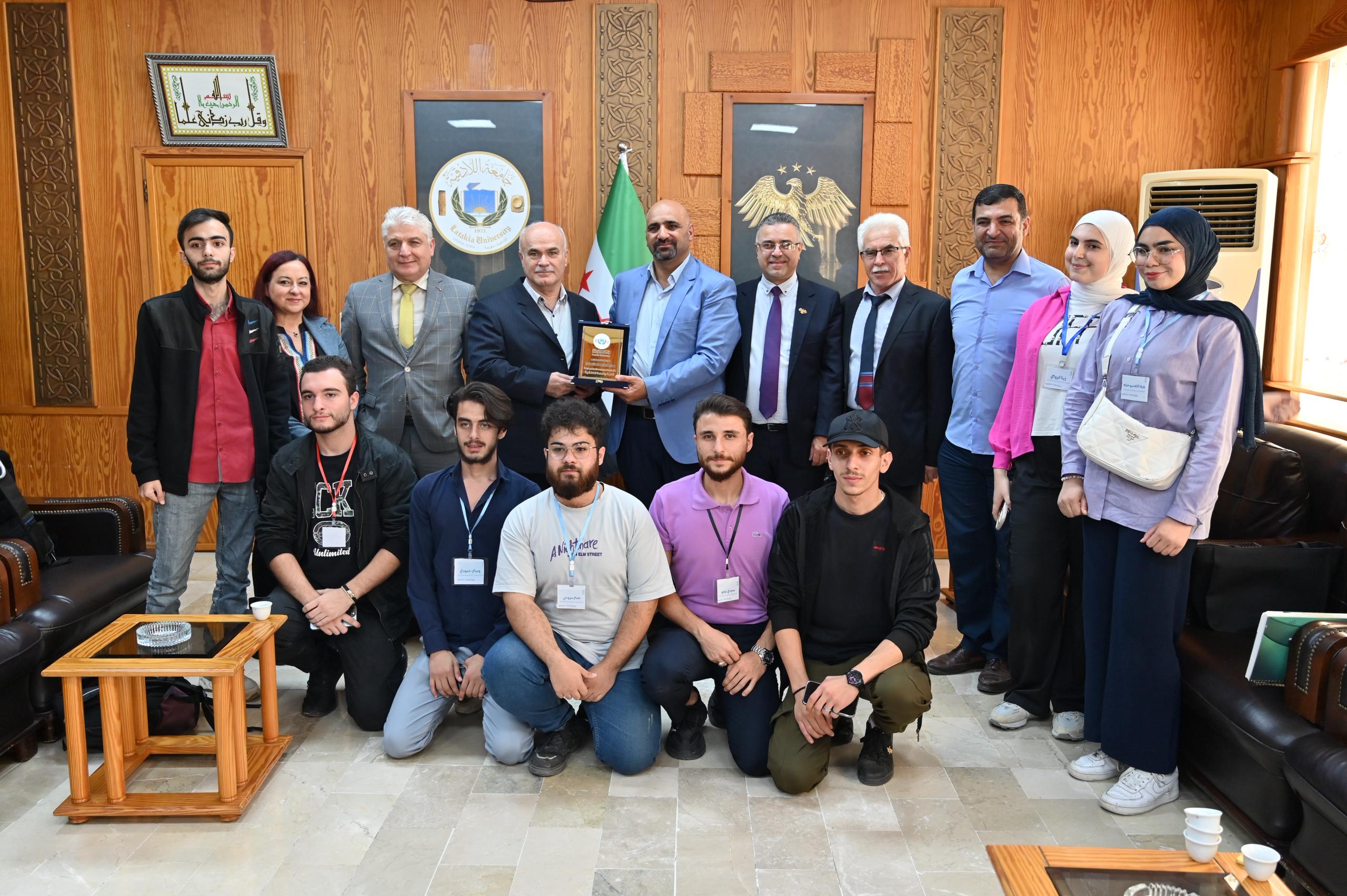 مقتطفات من البوم الثاني من ندوة متطلبات سوق العمل من المبرمجين: من مقاعد الدراسة إلى عالم الاحتراف"