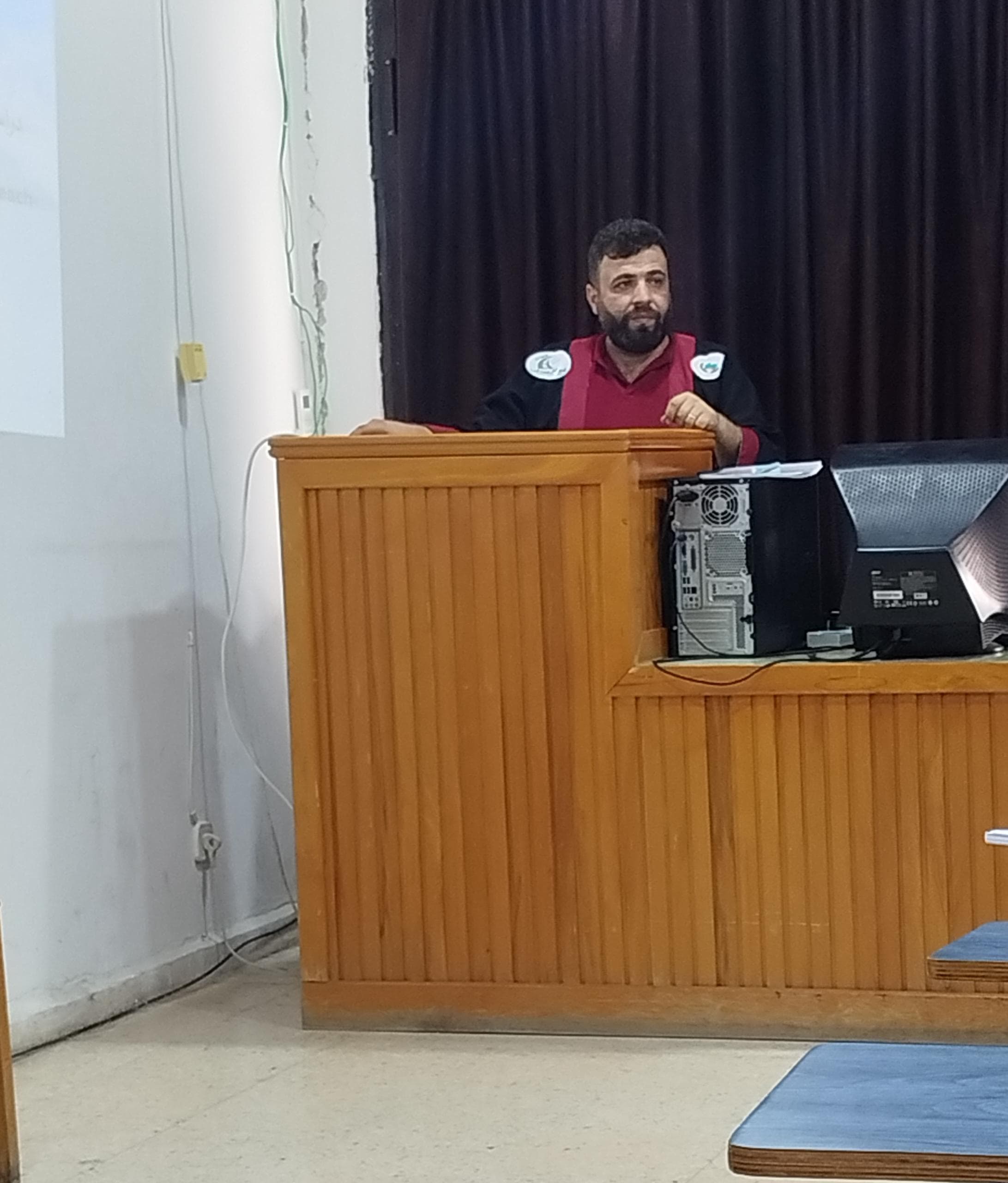 مقتطفات من المناقشة العلنية لرسالة الماجستير في قسم الجيولوجيا البحرية القاها الطالب مجد منصور في قاعة السمينار للمعهد العالي للبحوث البحرية
