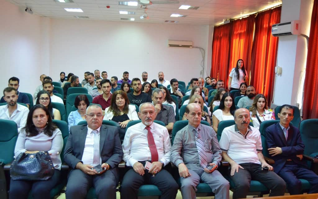 مناقشة علنية لرسالة الماجستير في كلية الاقتصاد -قسم إدارة الاعمال للباحثة نتالي سعيد
