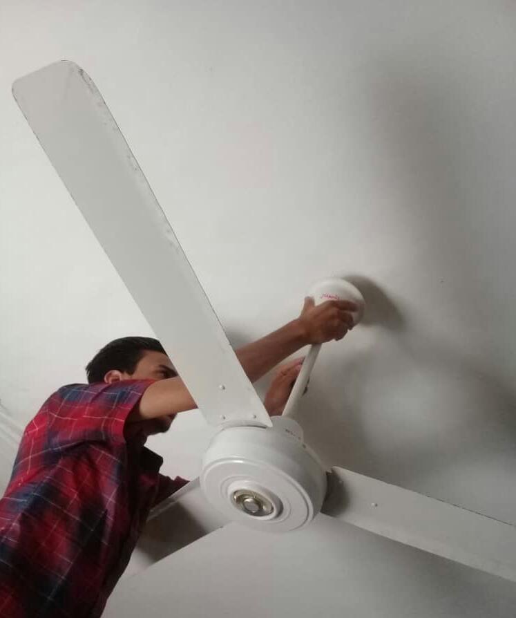 أعمال الصيانة في كليات جامعة تشرين من خلال مركز الصيانة والتدريب في الكلية التطبيقية