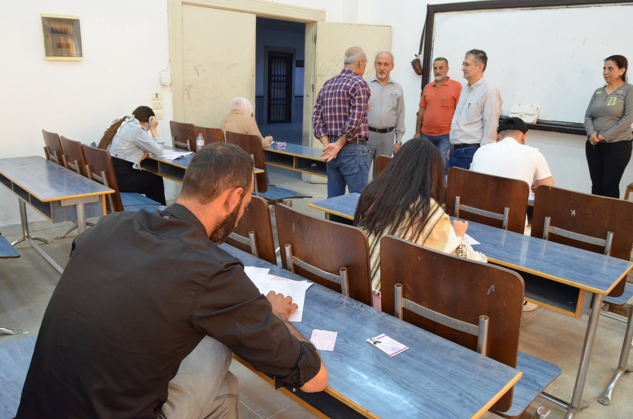 امتحانات الدورة التكميلية لطلاب برامج التعليم المفتوح في كلية الاقتصاد.