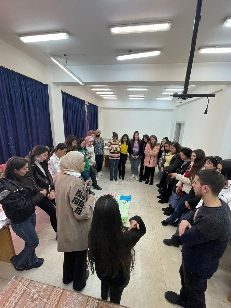 دورة تدريبية تحت عنوان"العلاج النفسي للصدمات" في كلية التربية -جامعة تشربن